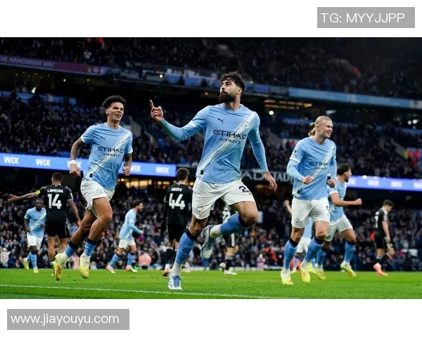 福登的崛起与曼城的辉煌之路探讨年轻球员在顶级联赛中的成长与挑战